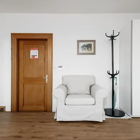 Apartment Mia Cozy With Stunning Views, Parking & Ac By Easybnb Premium Prag