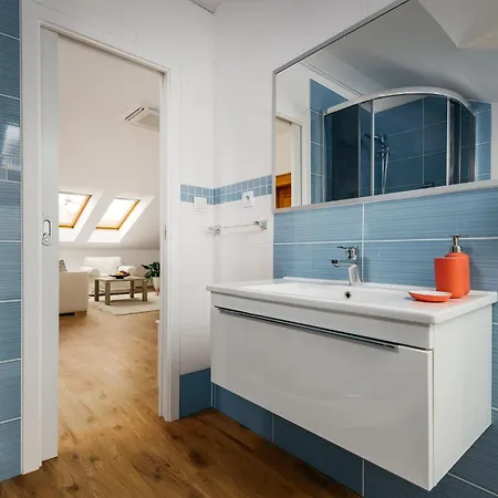 Mia Cozy With Stunning Views, Parking & Ac By Easybnb Premium *